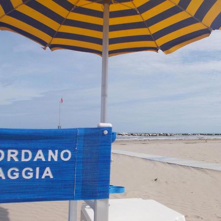 Hotel Giordano Spiaggia Torre Pedrera Esterno foto