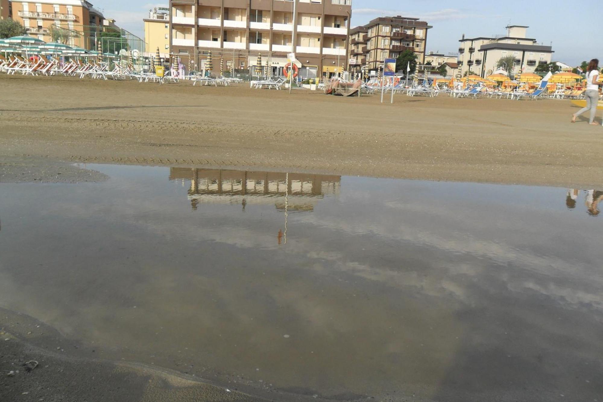 Hotel Giordano Spiaggia Torre Pedrera Esterno foto