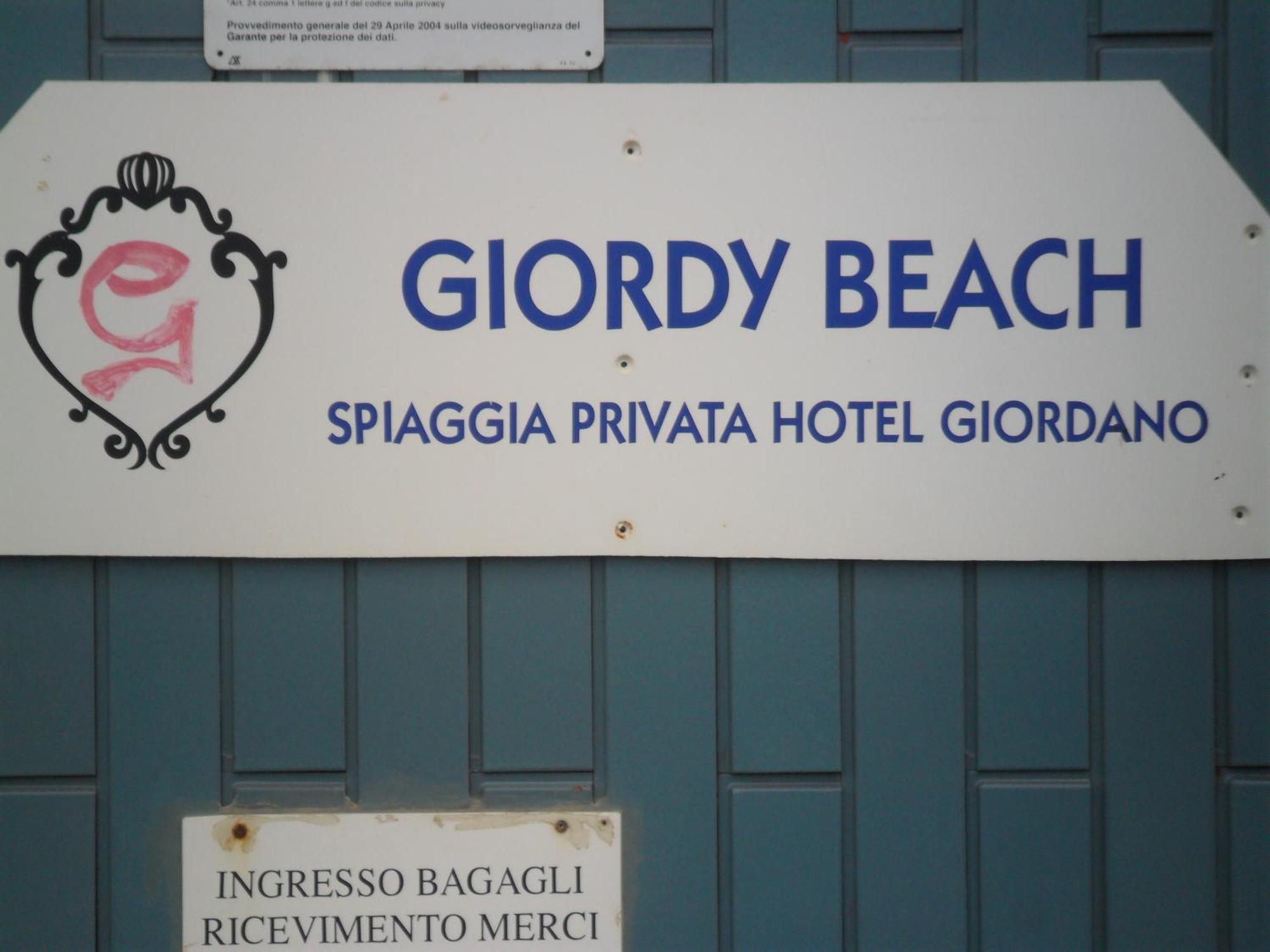 Hotel Giordano Spiaggia Torre Pedrera Esterno foto