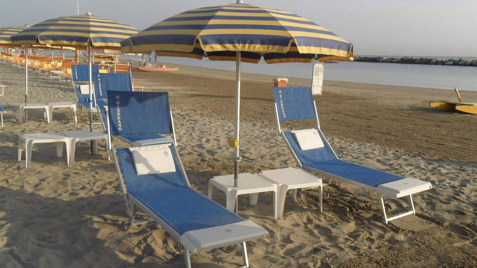 Hotel Giordano Spiaggia Torre Pedrera Esterno foto