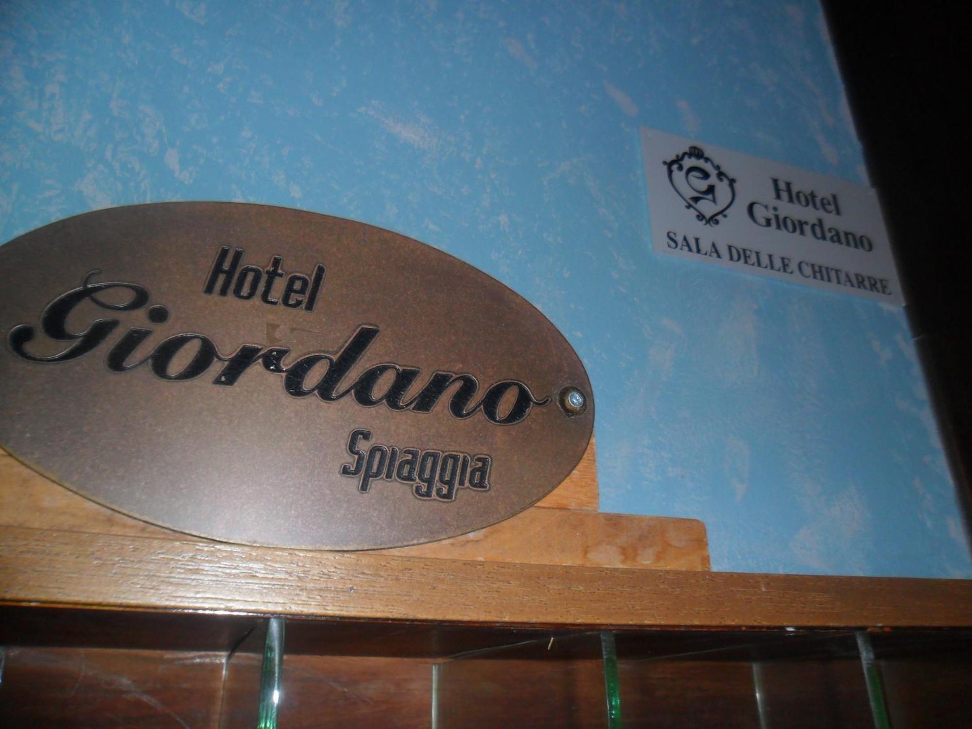 Hotel Giordano Spiaggia Torre Pedrera Esterno foto